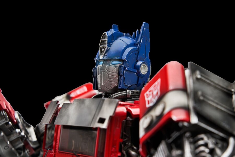 Image Of Robosen Optimus Prime From Transformers Rise Of The Beasts  (4 of 7)